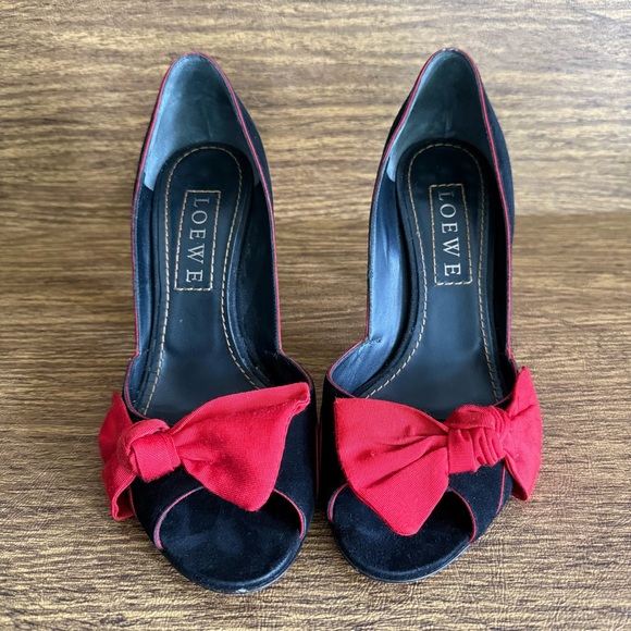 Loewe Black Sueded 3.5” Black Peep Toe Heels w/ Red Bow Flamenco Spanish Size 39 - Picture 1 of 12